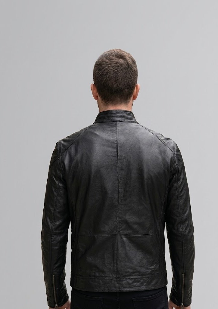 Retro-flim Fit-Black-back-studio